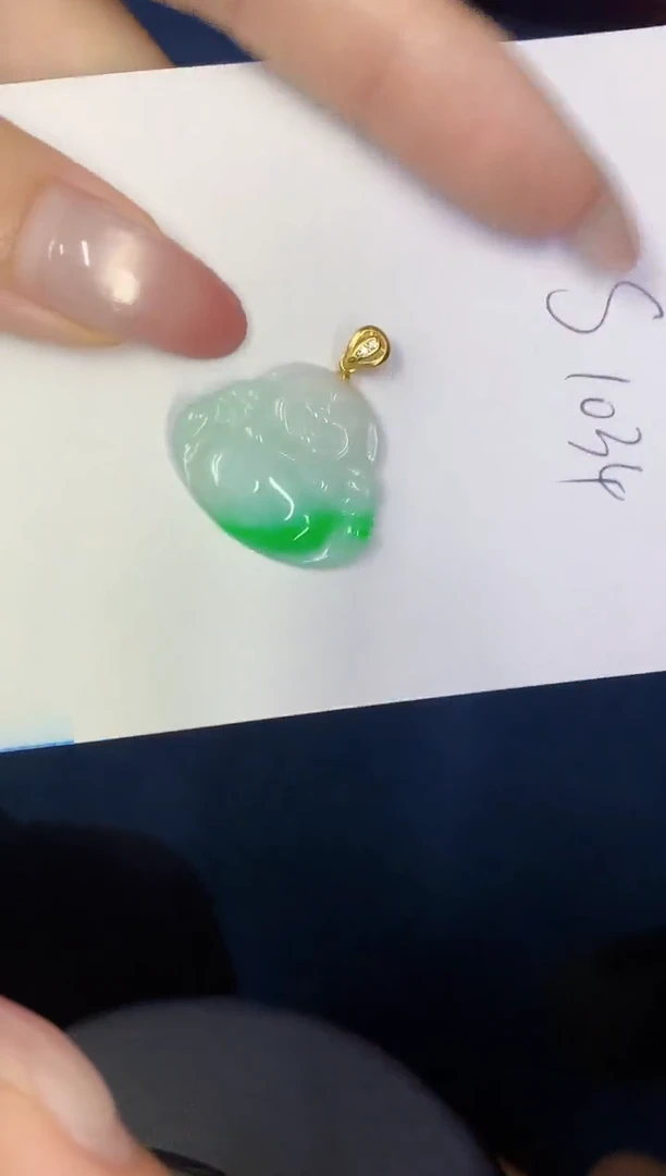 翡翠未镶嵌颈饰缅甸天然翡翠A货