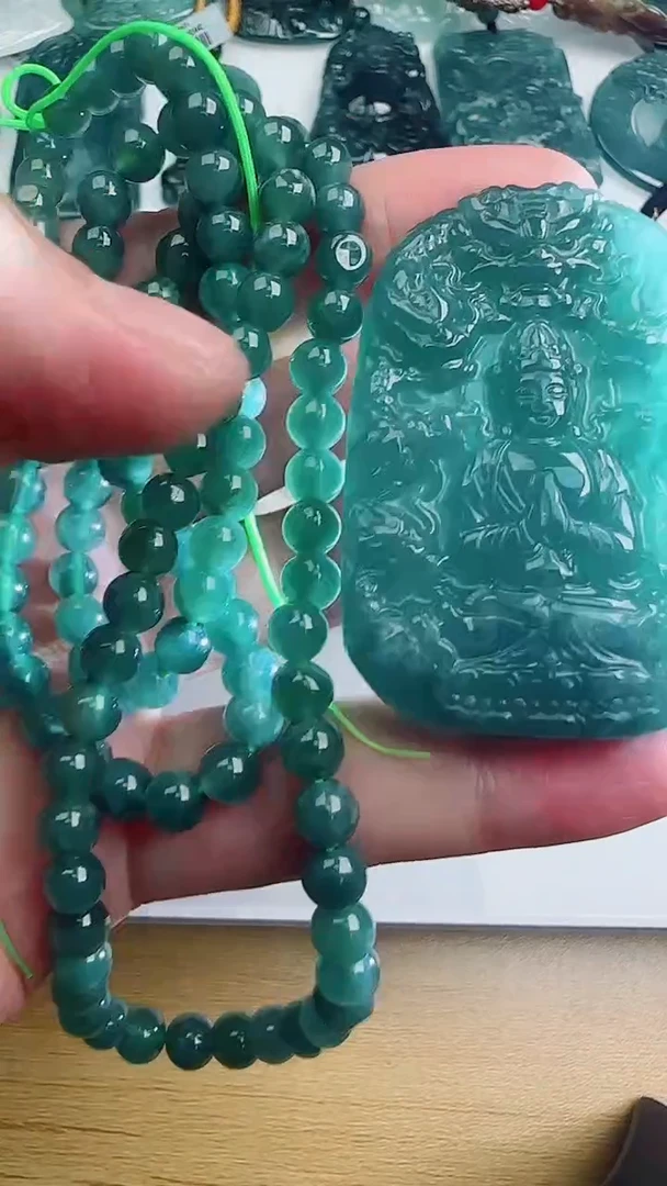 翡翠未镶嵌颈饰多样性发货发其一