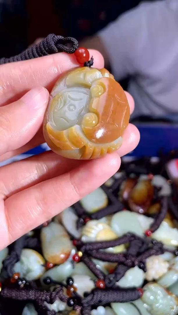 和田玉未镶嵌挂件1