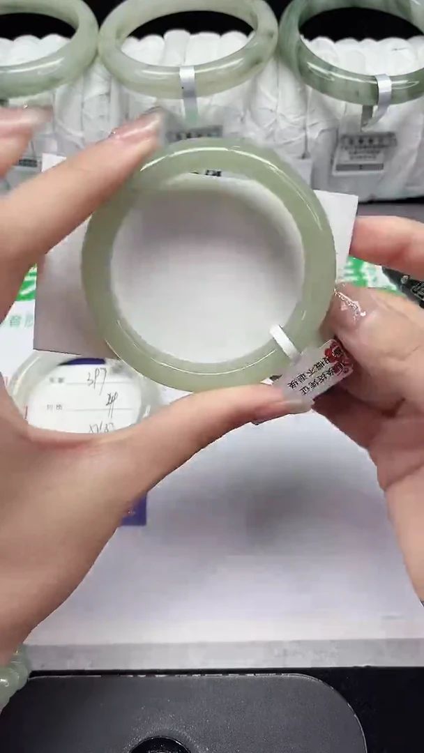 未镶嵌手镯石英质玉398-53/54