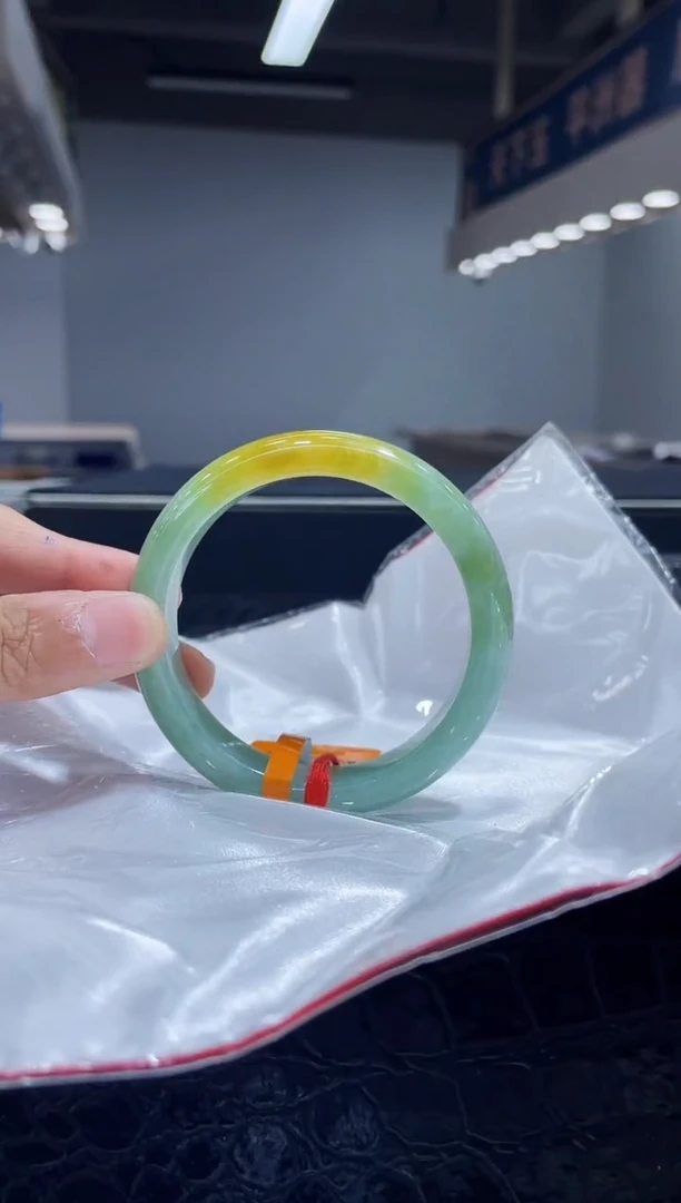 未镶嵌手镯翡翠10