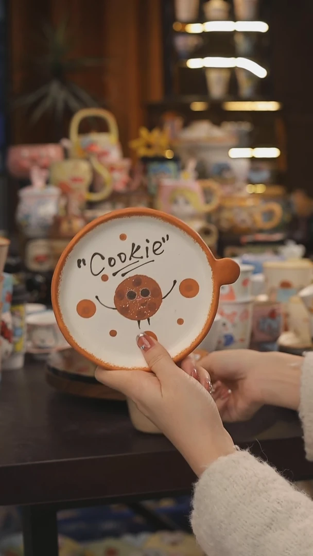 景德镇釉下彩绘设计师款式陶瓷