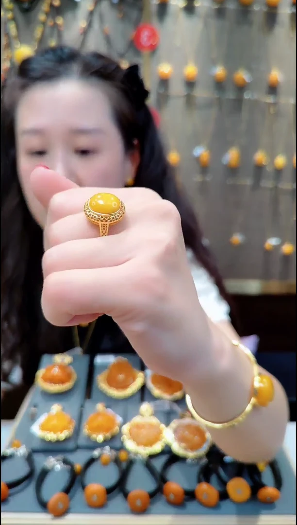 【闪购商品】蜜蜡戒指银S925镀金镶嵌H278蜜蜡戒指