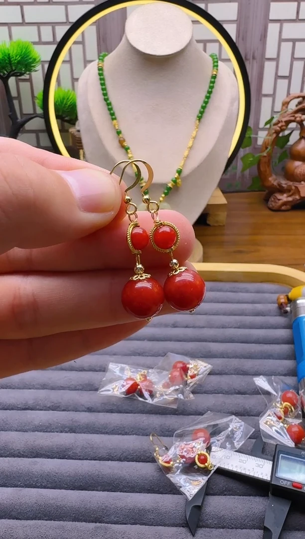 14K金镶嵌翡翠耳饰E184
