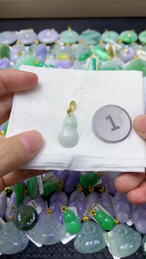 颈饰未镶嵌翡翠天然缅甸翡翠A货