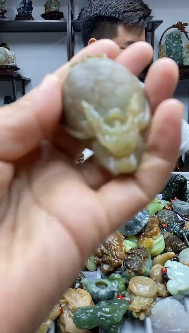 未镶嵌和田玉把件1