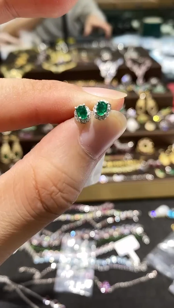 【闪购商品】祖母绿耳饰银S925镶嵌耳钉