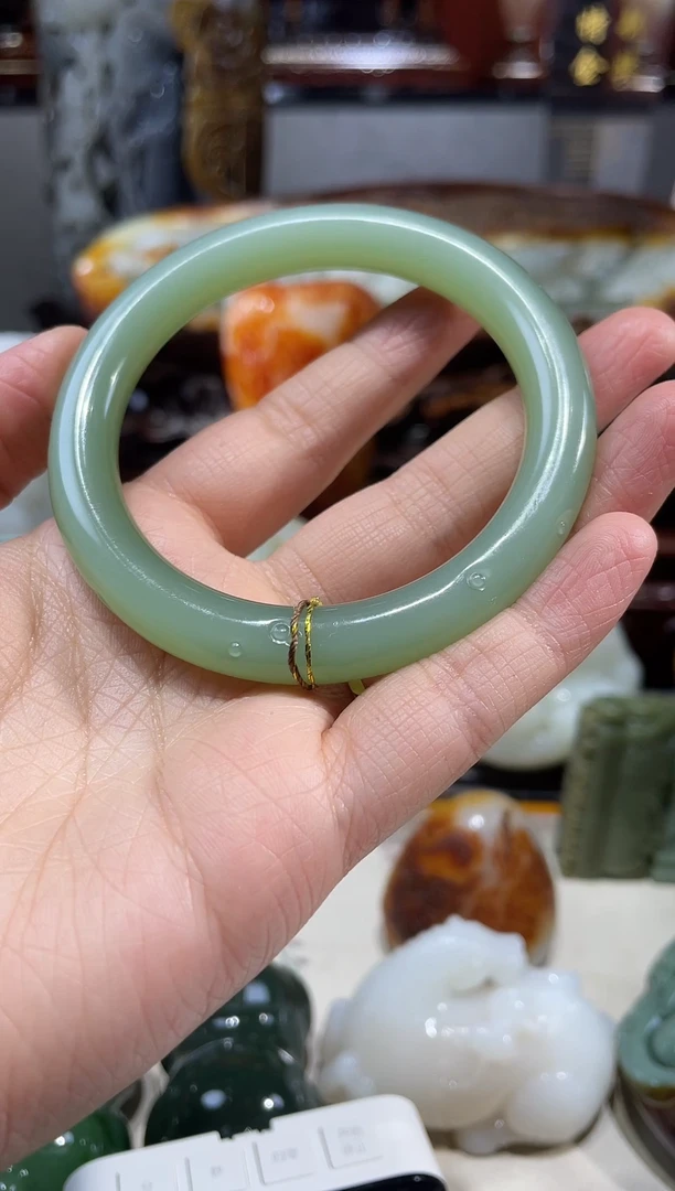 未镶嵌和田玉把件暴*咒