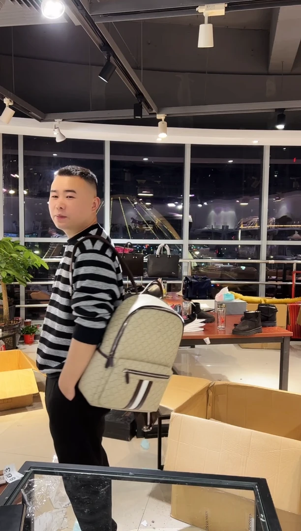 头层牛皮韩爵绅士包包皮具863