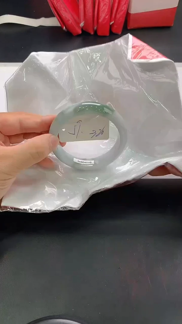 翡翠手镯未镶嵌121