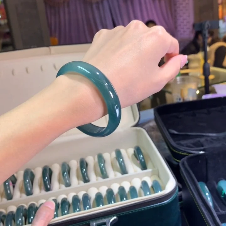 【逍遥】天然A货翡翠手镯*705/1188/多样性发/1件