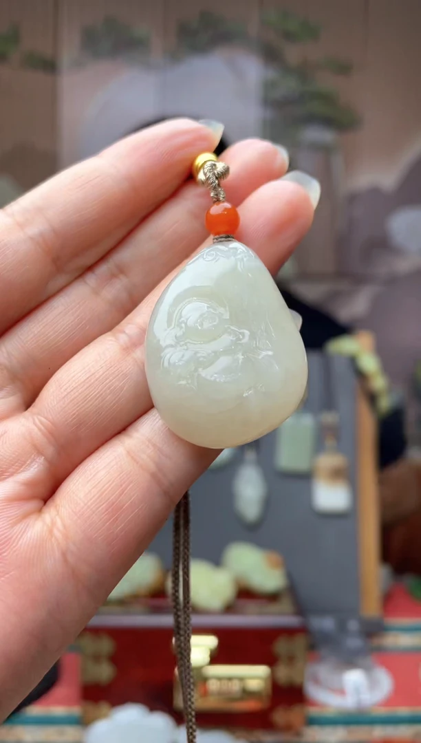 和田玉未镶嵌颈饰拍一发一