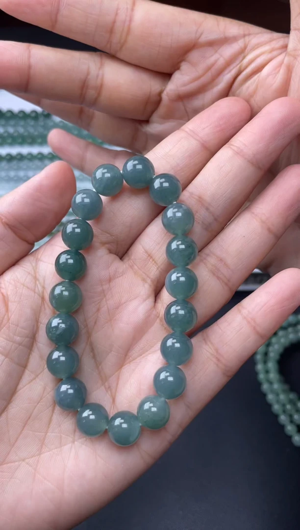 颈饰未镶嵌翡翠手串