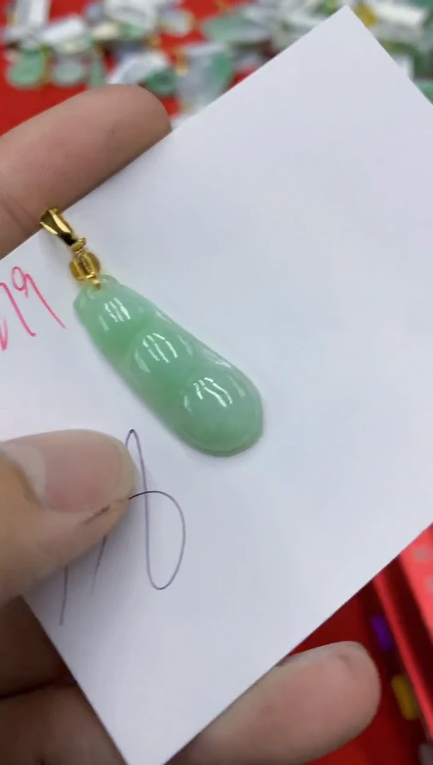 翡翠未镶嵌颈饰号链接1111111