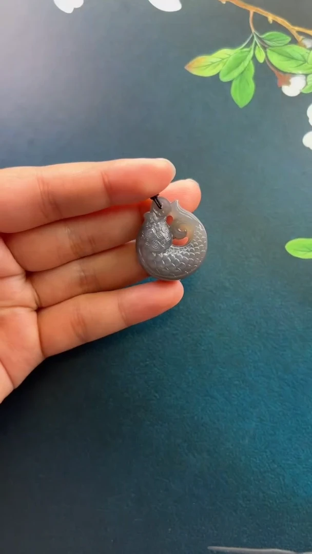 颈饰未镶嵌和田玉吊坠