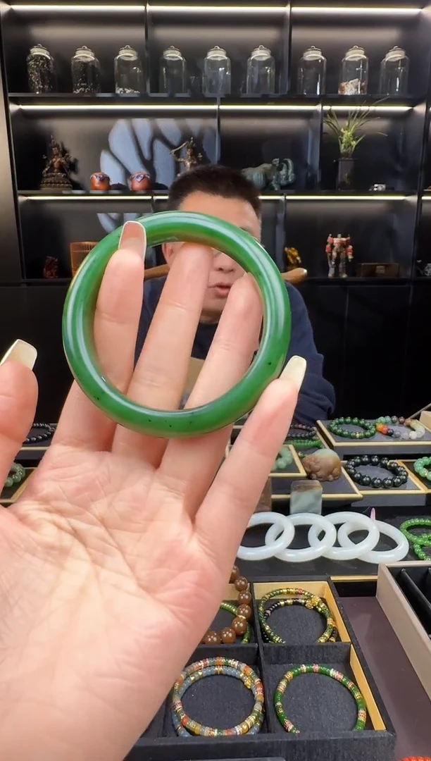 颈饰未镶嵌和田玉碧玉手镯54-55mm