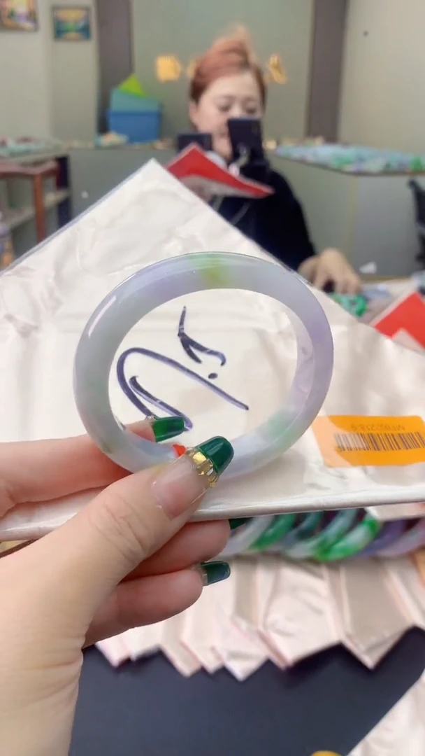 翡翠手镯未镶嵌0533242905