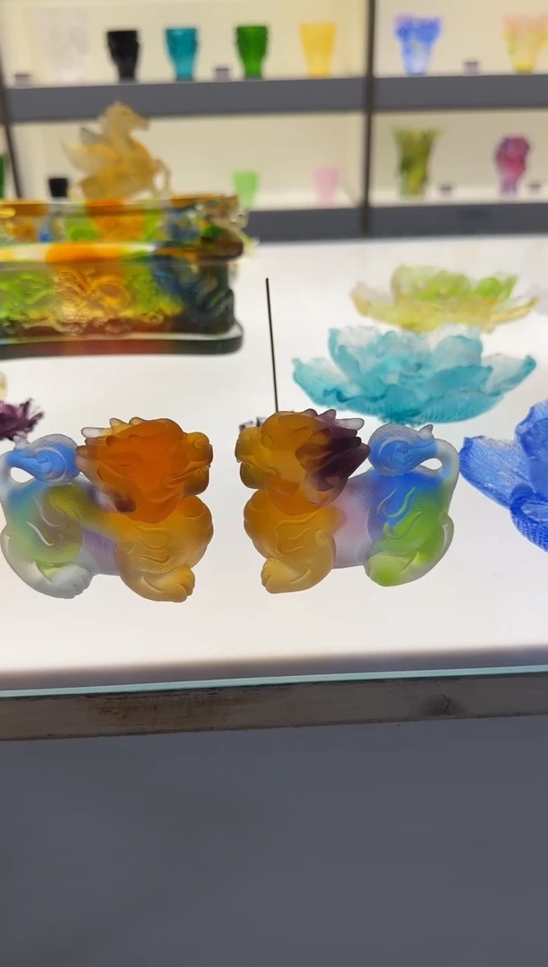 手工艺品琉璃小麒麟