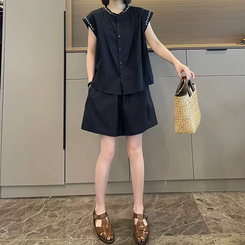 2025夏季新款洋气小众休闲慵懒风刺绣小飞袖衬衫短裤两件套套装女