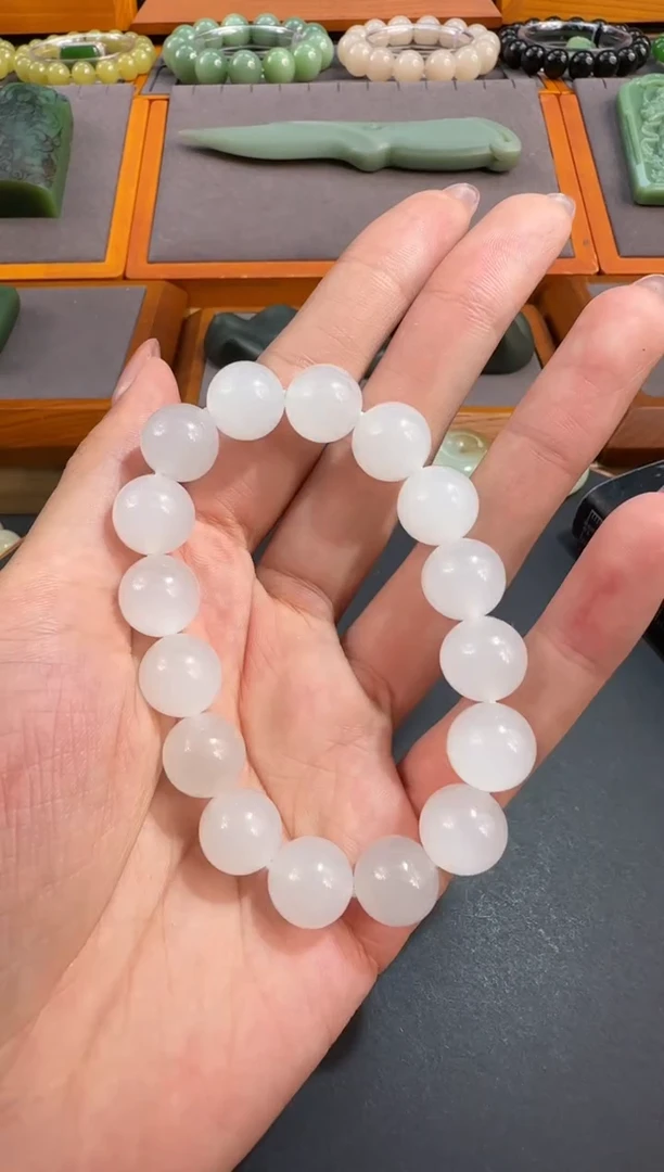 颈饰未镶嵌和田玉非*吊坠