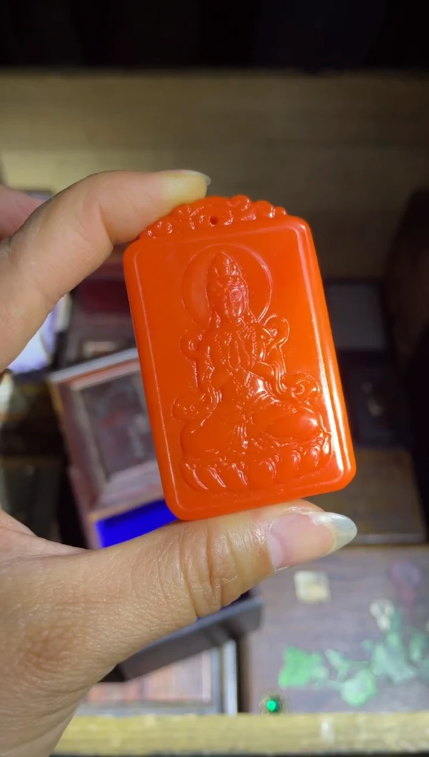 和田玉未镶嵌颈饰红钰观音1件