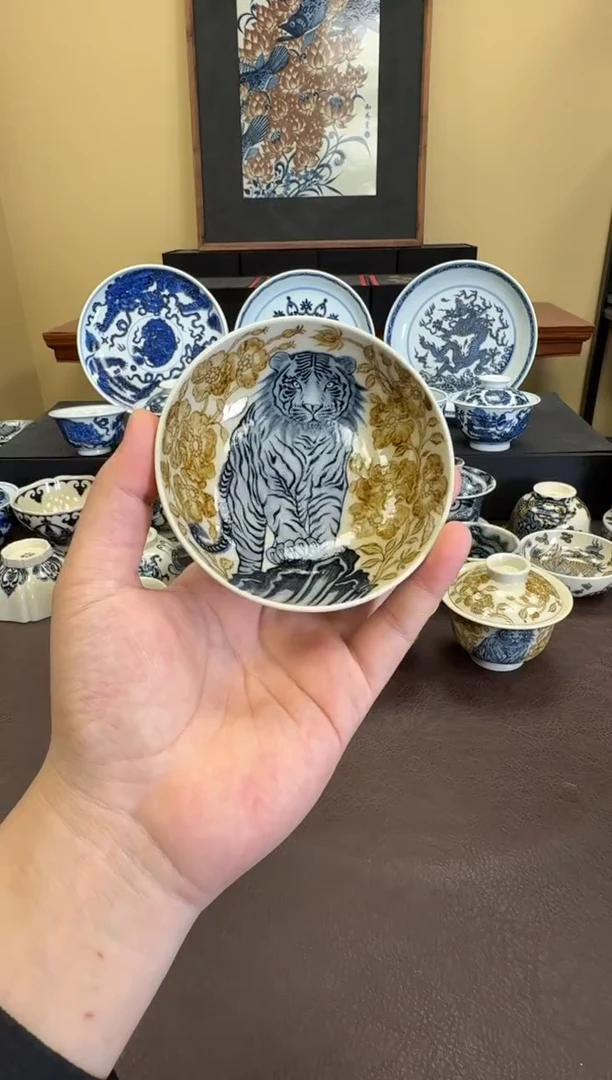 二号釉老虎纹普洱杯