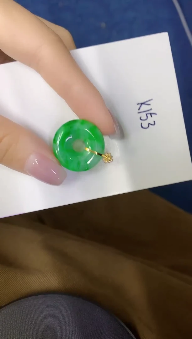 颈饰18K金镶嵌翡翠缅甸天然翡翠A货