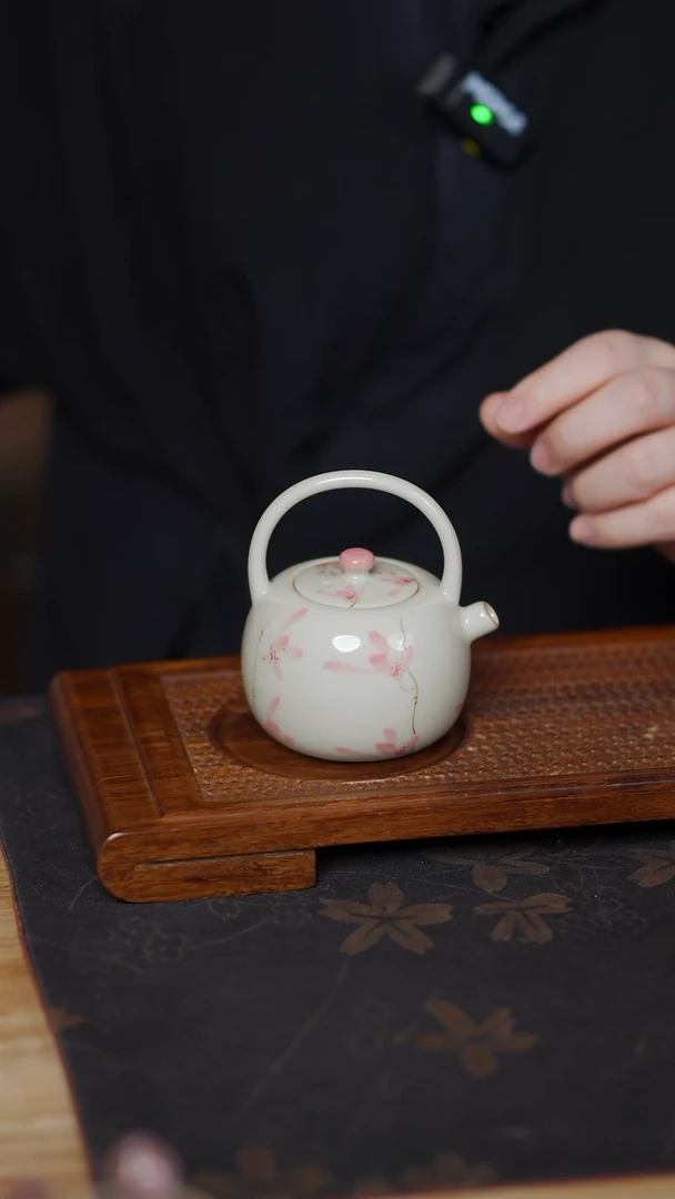 手绘蝴蝶兰 小提梁壶