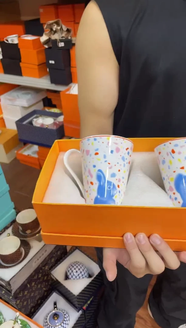 杯鸿辉家品牌瓷器，京东包邮！