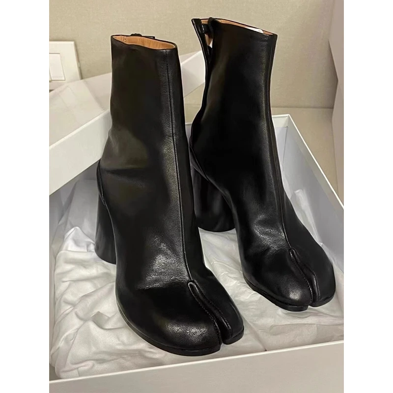 牛皮版~小众黑色中筒分趾猪蹄靴女英伦风切尔西复古粗跟高跟短靴