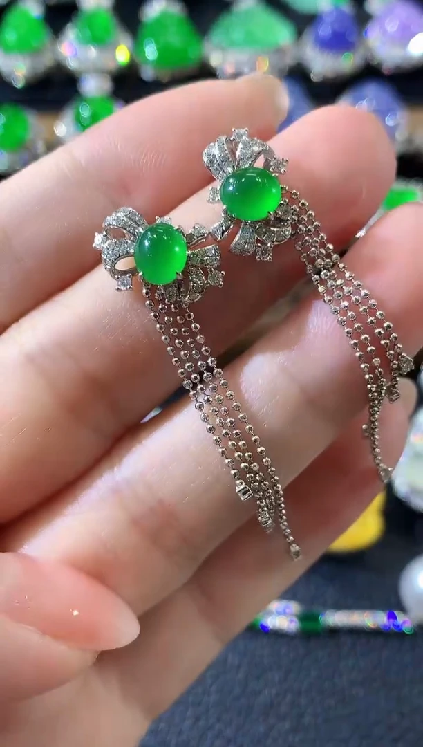 18K金镶嵌翡翠耳饰C25