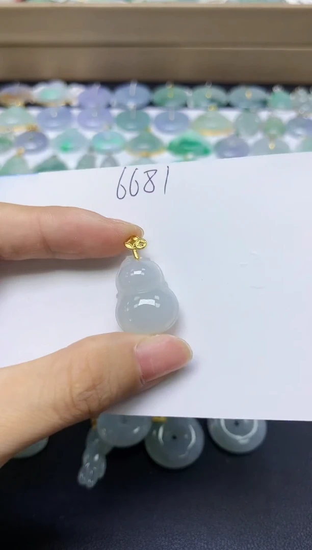 翡翠未镶嵌颈饰天然自然緬甸A貨翡翠