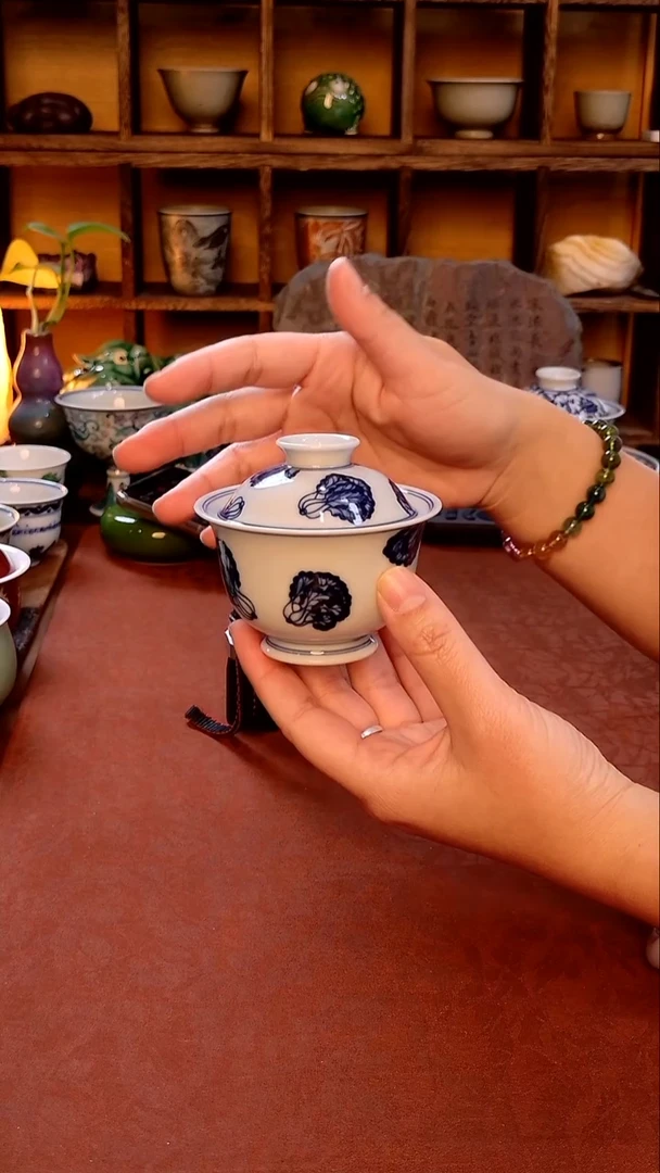 【手工手绘白菜青花盖碗】