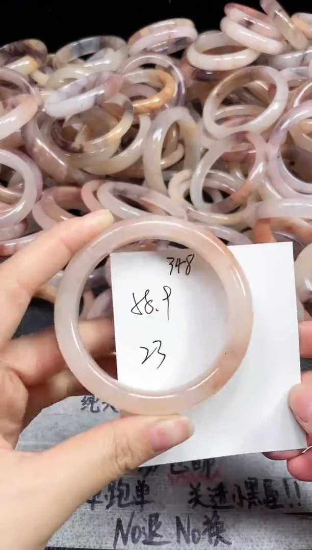未镶嵌手镯石英质玉348