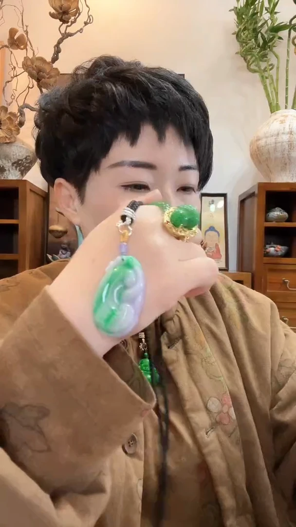 吊坠(赠链)未镶嵌翡翠多样性发货090