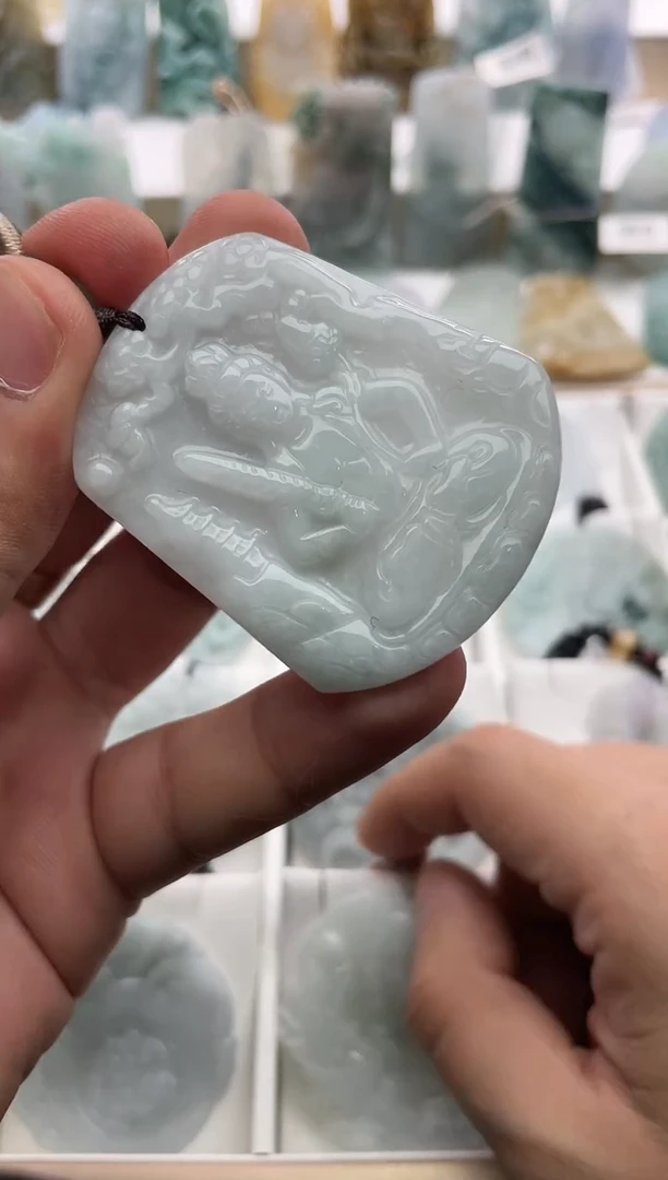 【闪购商品】翡翠颈饰未镶嵌..../1/18/ 94