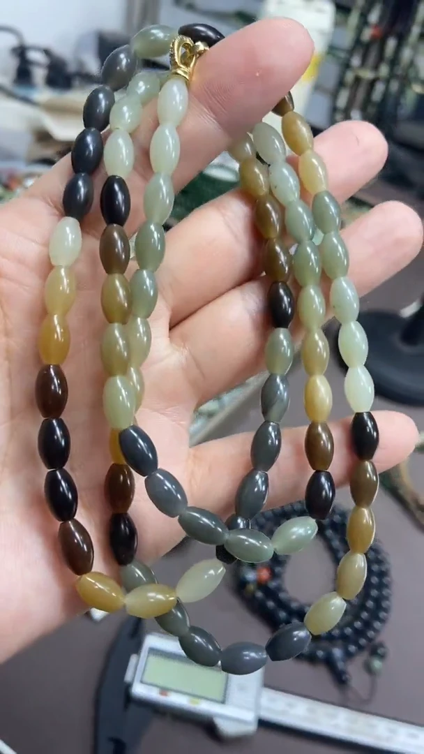 颈饰未镶嵌和田玉颜色多样性发货拍一发一