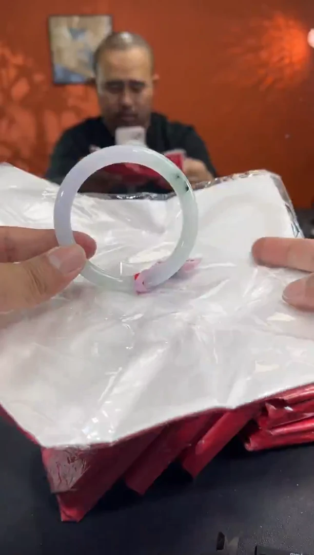 未镶嵌手镯翡翠21