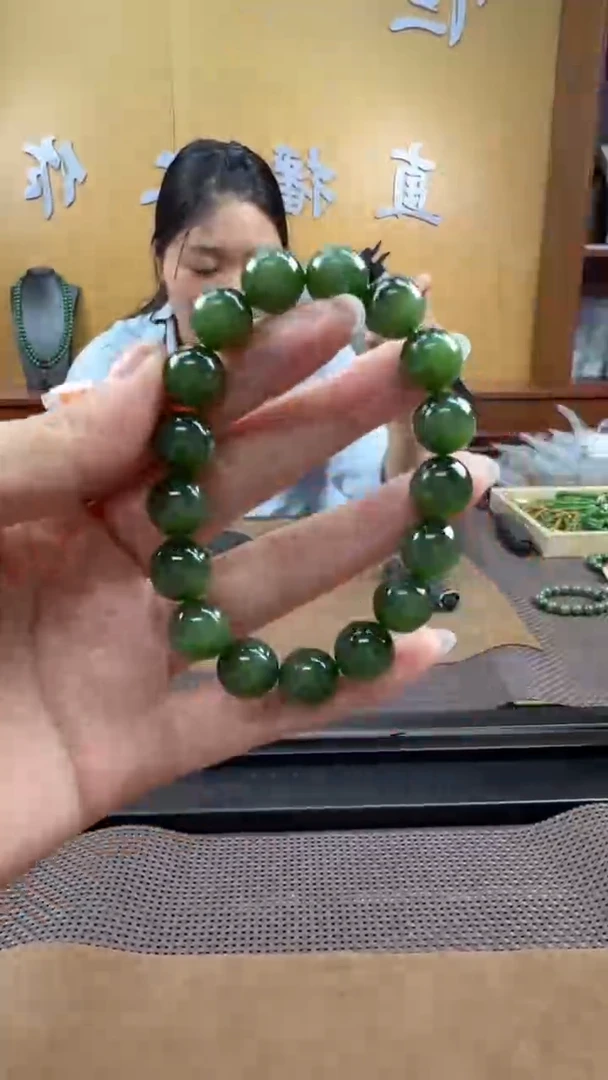 颈饰未镶嵌和田玉手串12mm