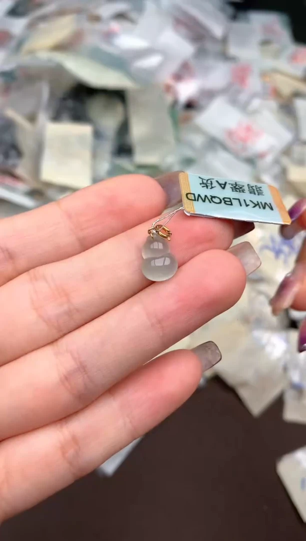 未镶嵌挂件翡翠一