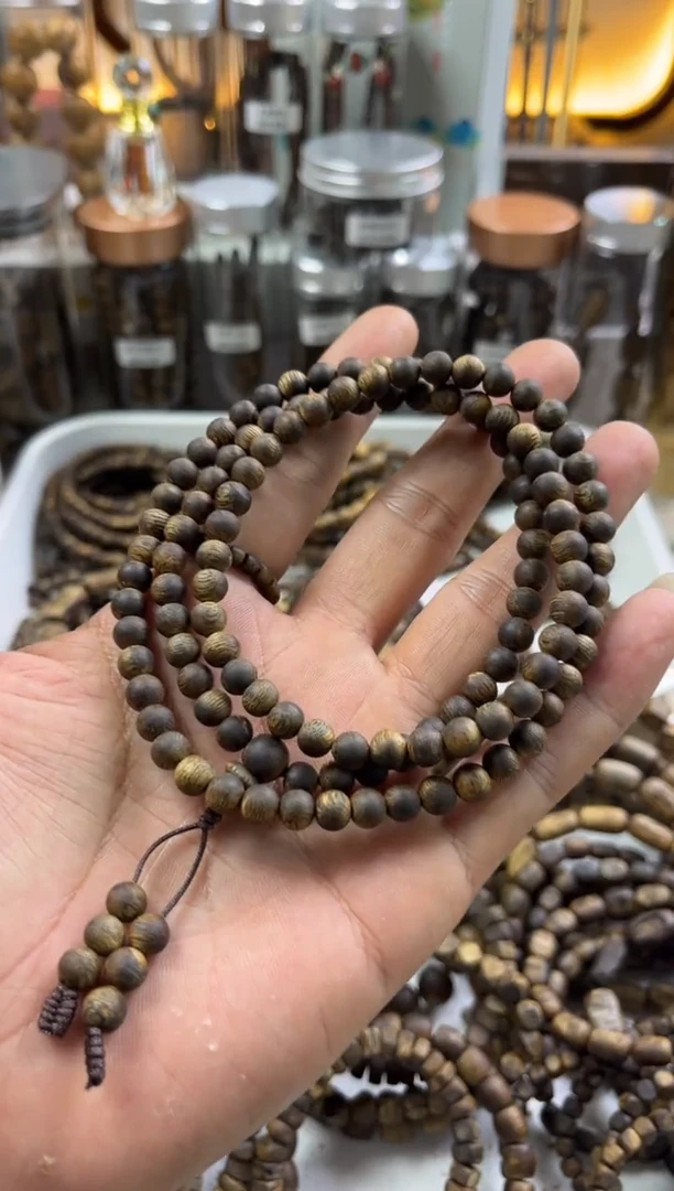 【闪购商品】沉香手串绿奇楠卡06多圈  多样性发其一