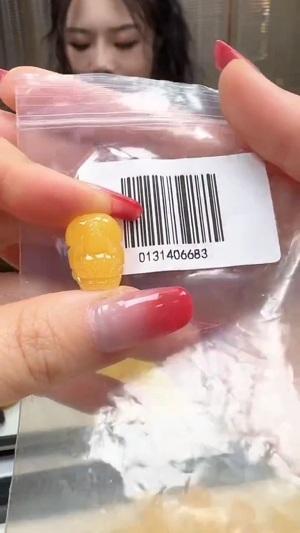 裸石琥珀未镶嵌如图