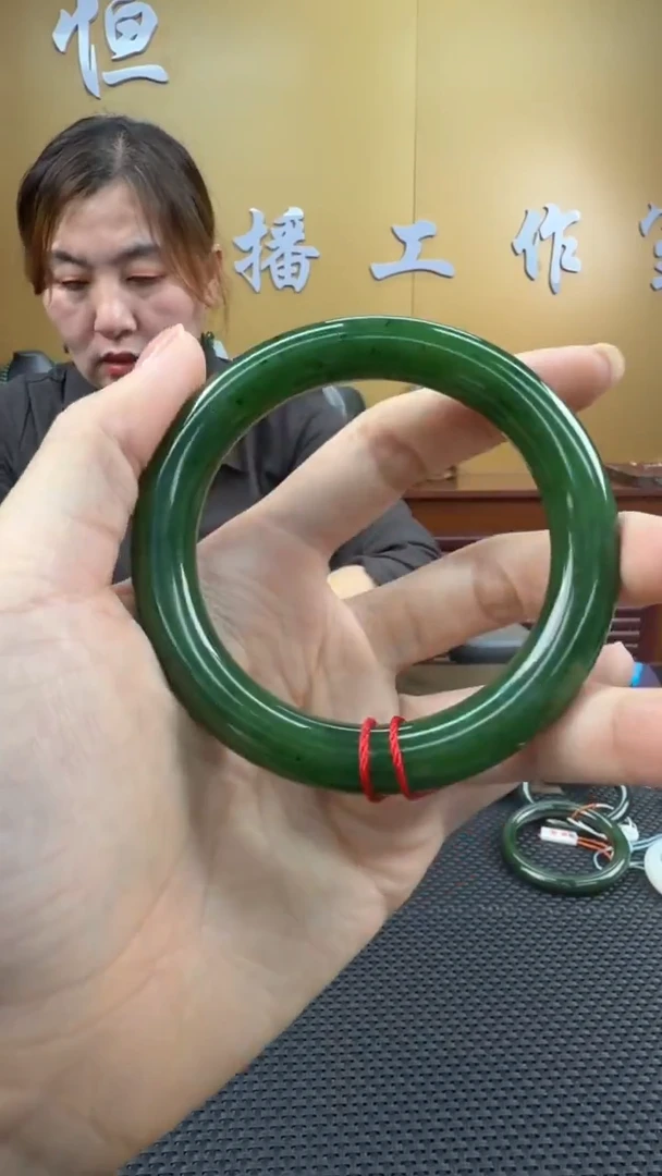 颈饰未镶嵌和田玉手镯59