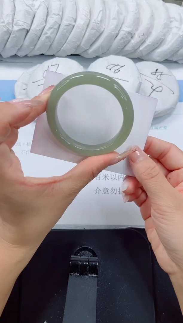 未镶嵌手镯石英质玉39-51.6