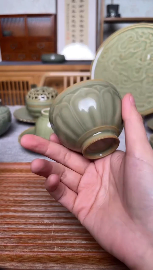 瓷器耀州窑莲瓣禅定杯  微瑕