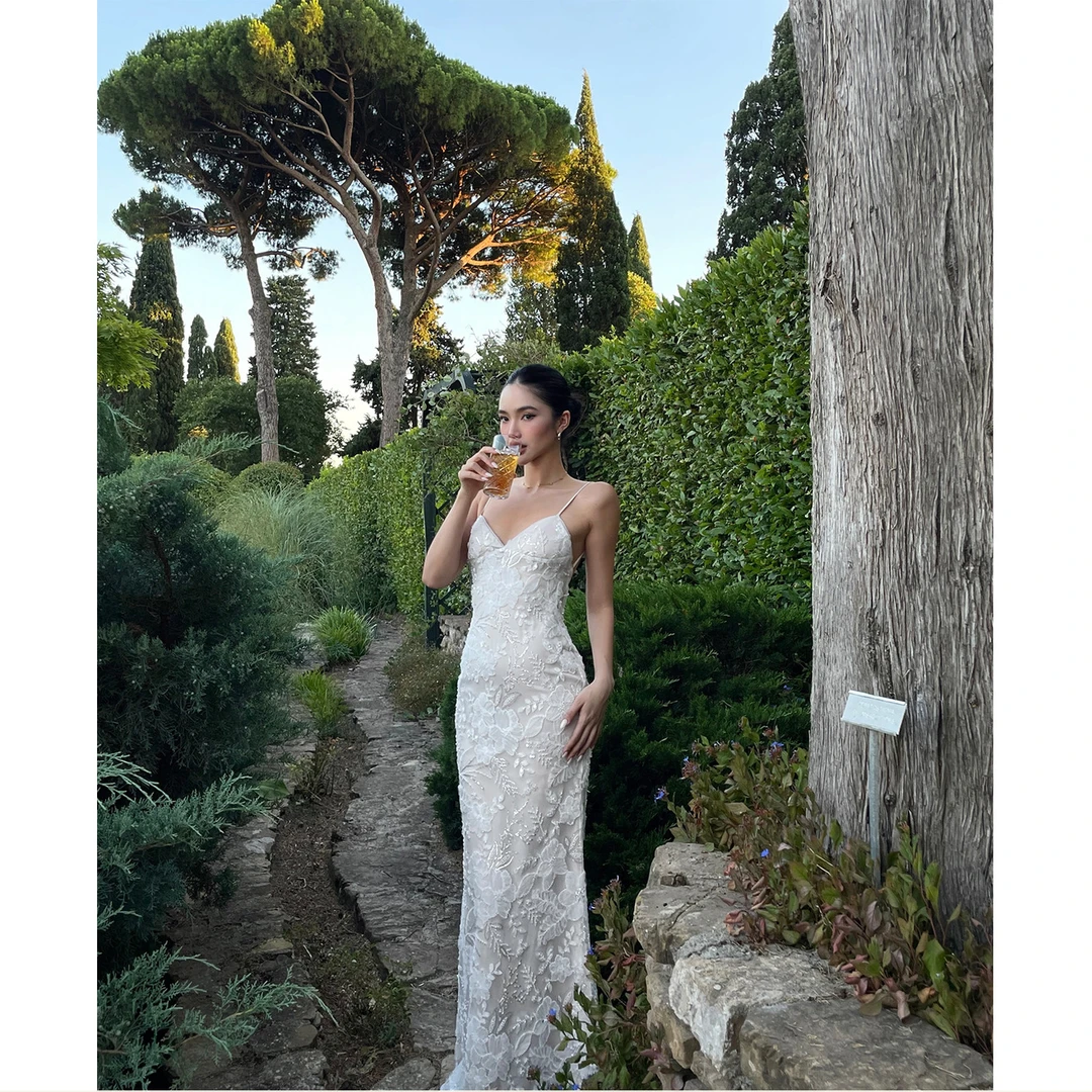 rovente 勒斯酒庄蕾丝吊带连衣裙女夏高级感度假紧身收腰露背长裙