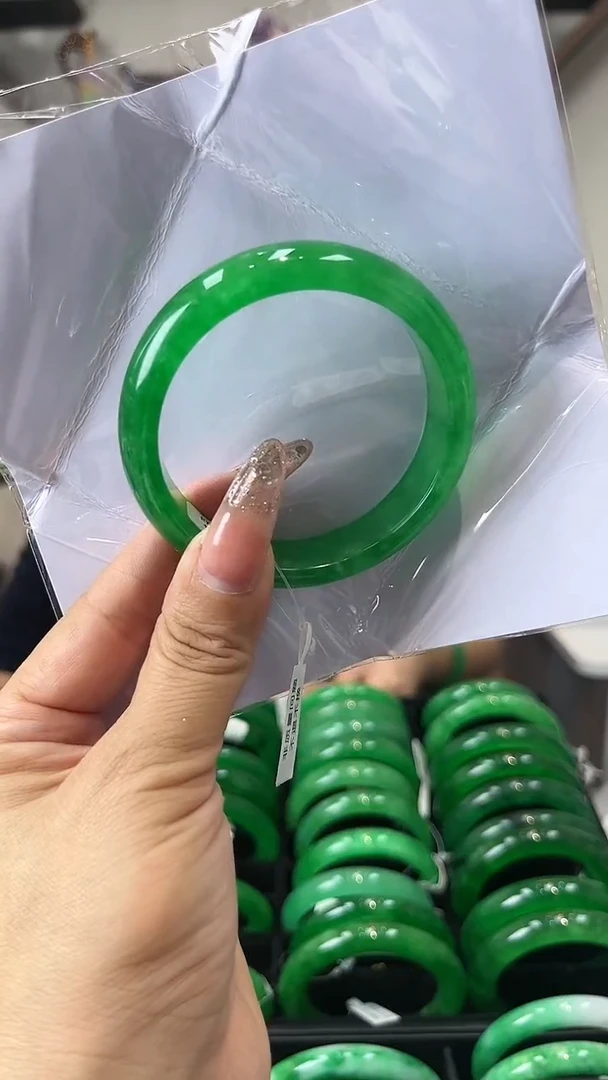 【闪购商品】砖雕a28 圈口56.8 独货手镯