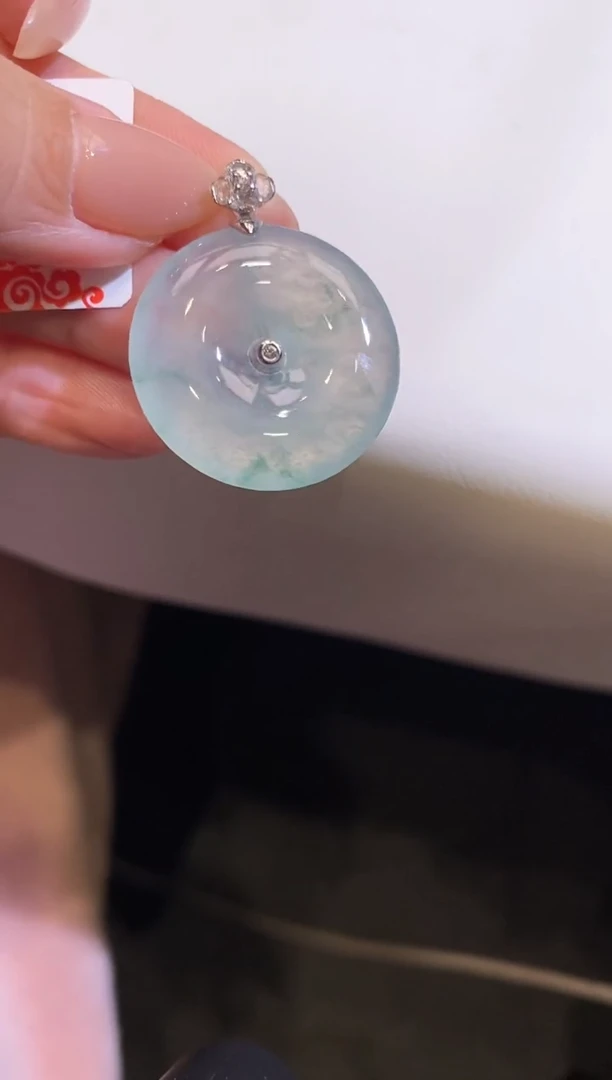 吊坠(不含链)18K金镶嵌翡翠麻****豆平安扣