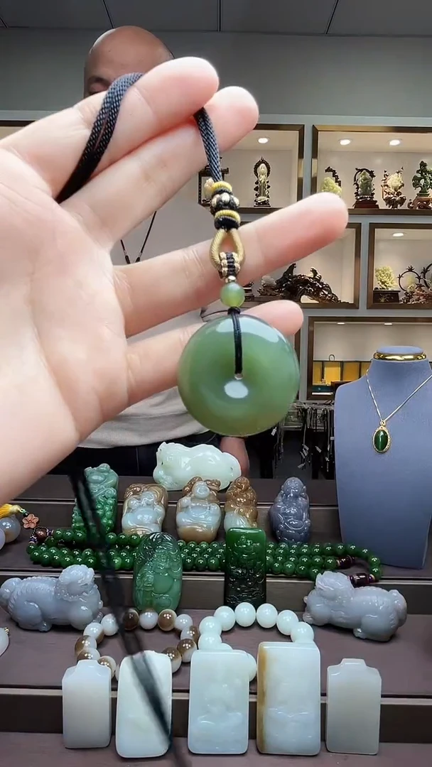 【闪购商品】和田玉颈饰未镶嵌苏