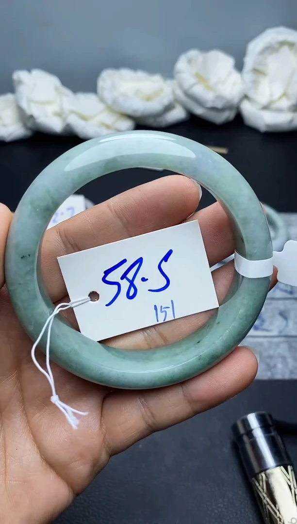 未镶嵌手镯翡翠151